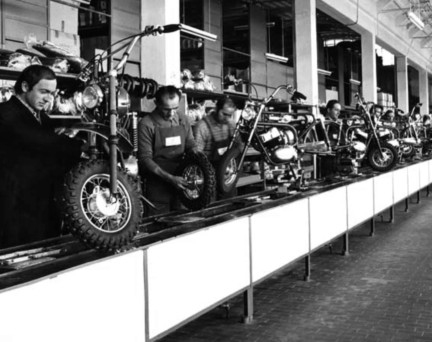 PUBLICIDAD AUDAZ, IDEAS NUEVAS Y FRONTERAS FRESCAS (1968–1970)
